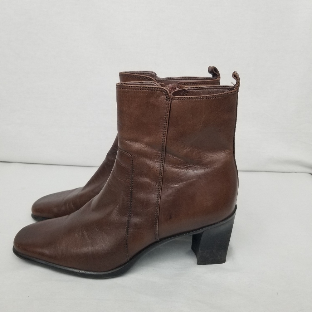 Antonio Melani brown leather ankle/chunky heel boots 9.5 M